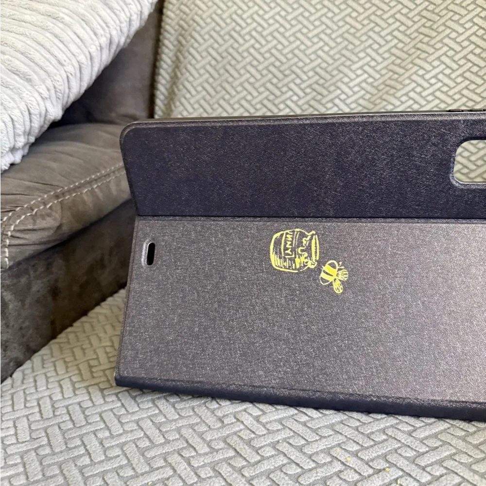 Pooh Tablet Case - Black
